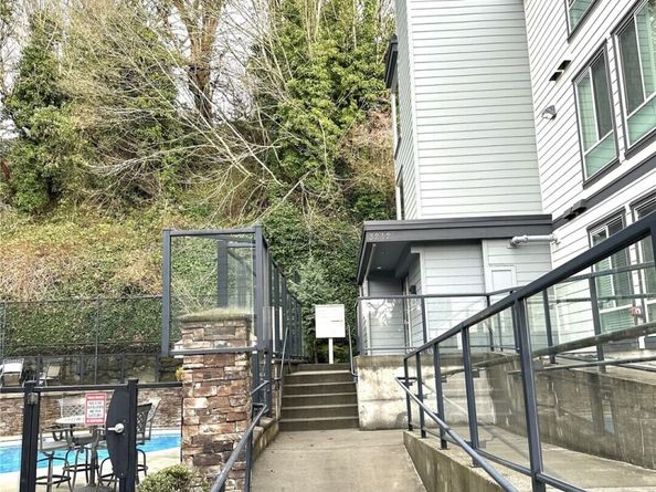 3212 SE 81st C203, Mercer Island WA 98040