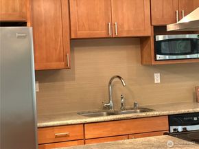 3212 SE 81st Place C203, Mercer Island WA 98040
