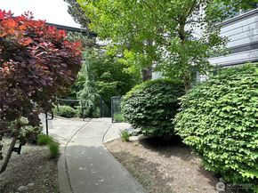 3212 SE 81st Place C203, Mercer Island WA 98040