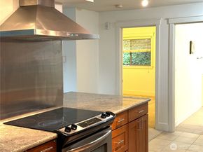 3212 SE 81st C203, Mercer Island WA 98040