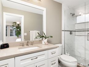 6304 110th Avenue NE, Kirkland WA 98033