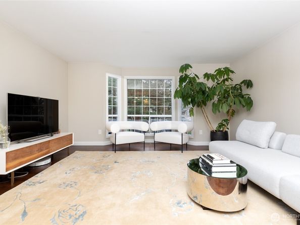 6304 110th Avenue NE, Kirkland WA 98033