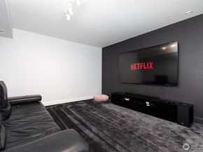 6304 110th Avenue NE, Kirkland WA 98033