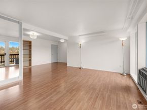 2500 81st Avenue SE 118, Mercer Island WA 98040