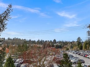 2500 81st Avenue SE 118, Mercer Island WA 98040
