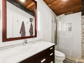 3717 Beach Drive SW 316, Seattle WA 98106