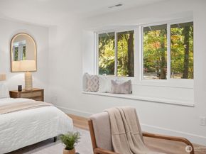 10406 115th Place NE, Kirkland WA 98033