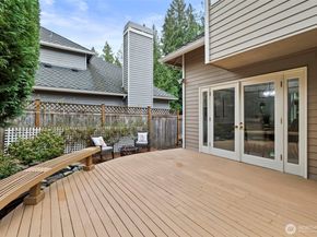 4660 244th Place SE, Sammamish WA 98029