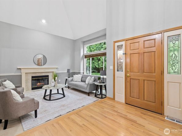 4660 244th Place SE, Sammamish WA 98029