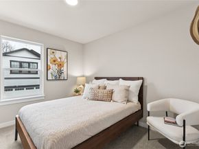 11424 SE 83rd Place 14, Newcastle WA 98056