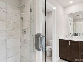 11424 SE 83rd Place 14, Newcastle WA 98056