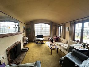 1603 Lakeview Boulevard E, Seattle WA 98102