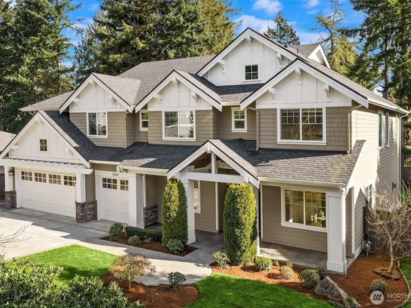 2832 109th Avenue SE, Bellevue WA 98004