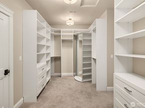 2832 109th Avenue SE, Bellevue WA 98004