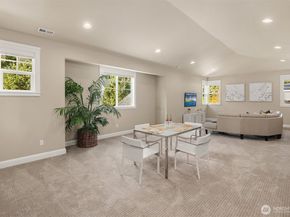 2832 109th Avenue SE, Bellevue WA 98004