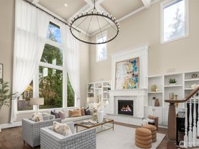 2832 109th Avenue SE, Bellevue WA 98004