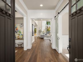 2832 109th Avenue SE, Bellevue WA 98004