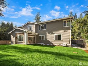 2832 109th Avenue SE, Bellevue WA 98004