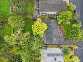 10210 NE 23rd Street, Bellevue WA 98004