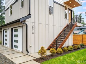 12531 25th Avenue NE Unit B, Seattle WA 98125