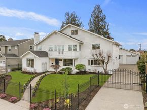 2647 39th Avenue W, Seattle WA 98199