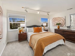 2647 39th Avenue W, Seattle WA 98199