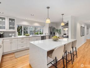 2647 39th Avenue W, Seattle WA 98199