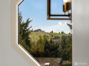 14812 SE 62nd Court, Bellevue WA 98006