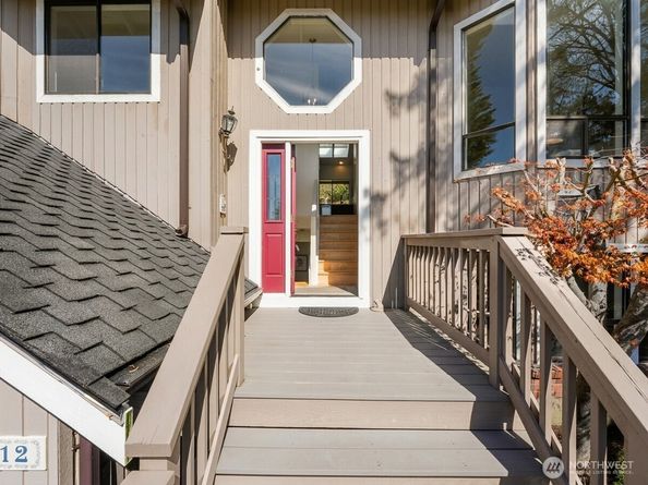 14812 SE 62nd Court, Bellevue WA 98006