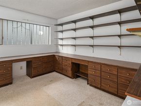 3606 W Commodore Way, Seattle WA 98199