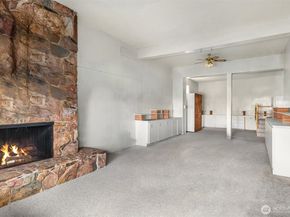 3606 W Commodore Way, Seattle WA 98199