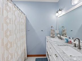 3040 Classic Avenue NE, Bremerton WA 98310