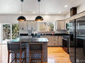 3040 Classic Avenue NE, Bremerton WA 98310