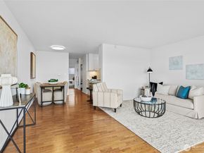 400 Melrose Avenue E 403, Seattle WA 98102