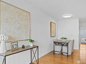 400 Melrose Avenue E 403, Seattle WA 98102