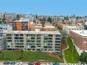 400 Melrose Avenue E 403, Seattle WA 98102