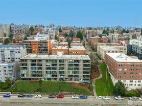 400 Melrose Avenue E 403, Seattle WA 98102
