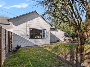 8164 Falls Avenue SE, Snoqualmie WA 98065
