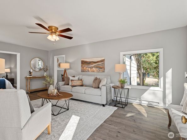 8164 Falls Avenue SE, Snoqualmie WA 98065