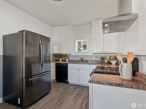 8164 Falls Avenue SE, Snoqualmie WA 98065