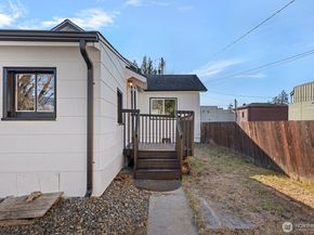 8164 Falls Avenue SE, Snoqualmie WA 98065