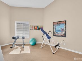 7019 47th Avenue SW 18, Seattle WA 98136