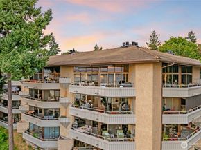 7019 47th Avenue SW 18, Seattle WA 98136