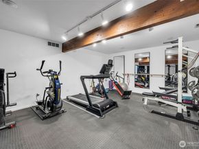 7019 47th Avenue SW 18, Seattle WA 98136