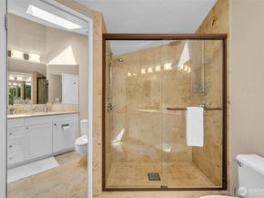 7019 47th Avenue SW 18, Seattle WA 98136