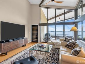 7019 47th Avenue SW 18, Seattle WA 98136