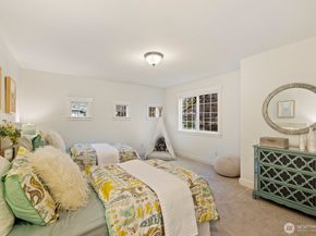 622 9th Avenue S, Kirkland WA 98033