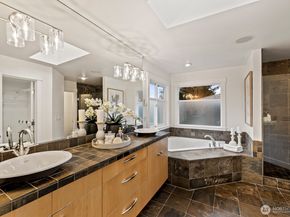 622 9th Avenue S, Kirkland WA 98033
