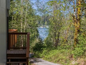 7605 NE Hidden Cove Rd, Bainbridge Island WA 98110