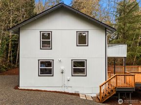 7605 NE Hidden Cove Rd, Bainbridge Island WA 98110
